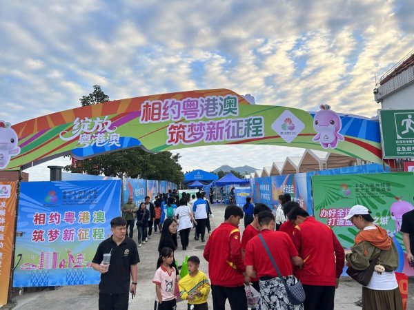 配资门户网站有哪些 “媒体+”助力“飞”出大市场——云浮中华土鸡全运会“夺冠记”